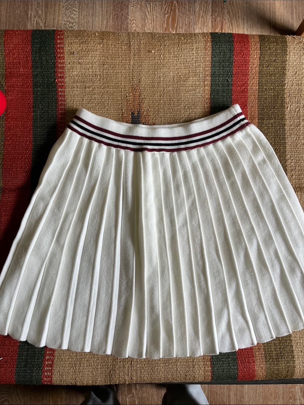 Miu Miu Knock-Off White Pleated Skater Skirt with Maroon and Black Waistband - Picture 4 of 4